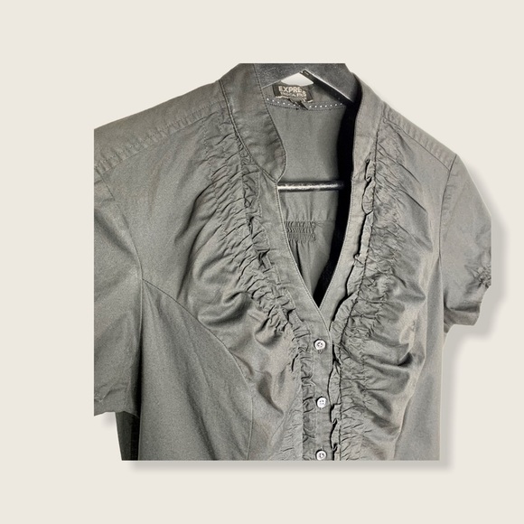 Express Ruched Short Sleeve Top - Picture 2 of 11